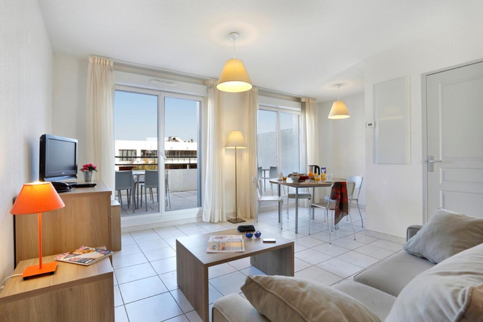 Vacanceole - Residence Cap Camargue เลอ โกร-ดู-รัว ภายนอก รูปภาพ